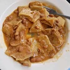 Local Cuisine to Try in Uganda